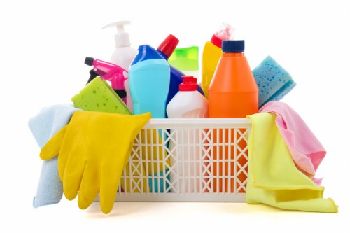 Residential deep cleaning service in Greenwich living room